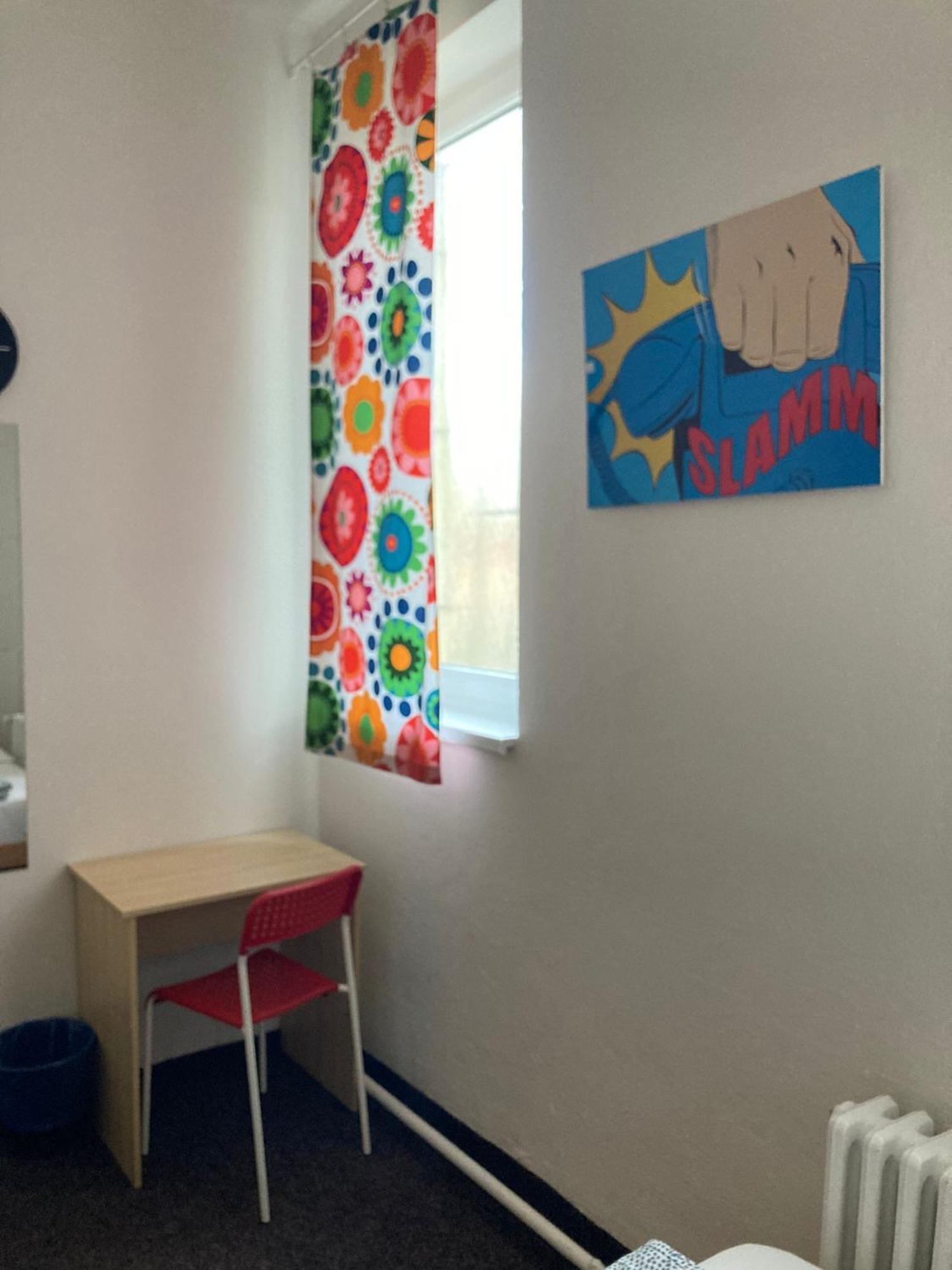 Hostel Praha Ladvi Luaran gambar